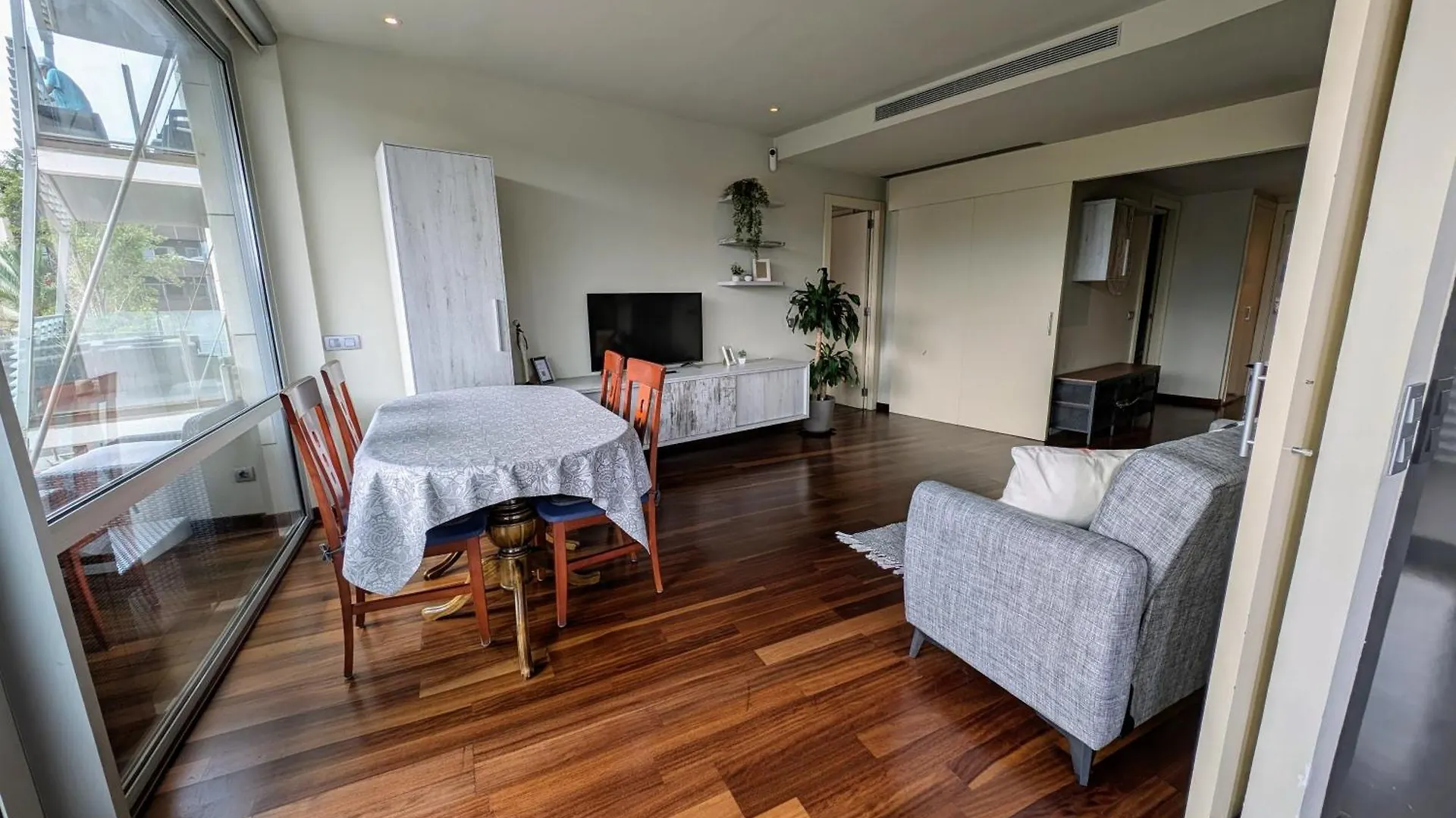 Apartment Top Family Forum Barcelona Con Piscina, Parking Y Playa A 5Min Sant Adria de Besos Spain